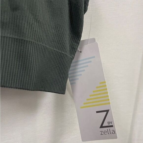 ZELLA Women's Green Urban Rival Seamless Sports Bra with razorback-NWT - Picture 5 of 5